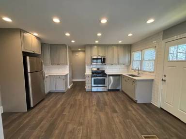 Main picture of 703 N Alpine Rd
