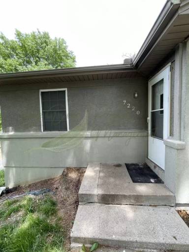 Main picture of 7220 Montana Ave