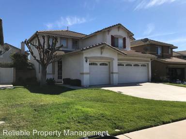 Main picture of 5621 Hunt Club Dr