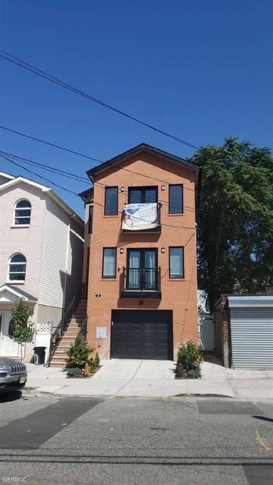 Main picture of 10 Yale Ave