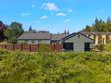Main picture of 2843 Harold Dr SE