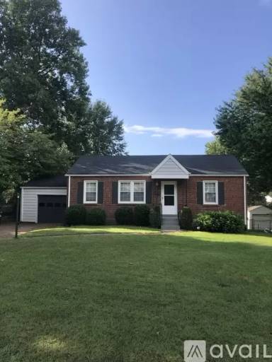 Main picture of 11 Saint James Ct