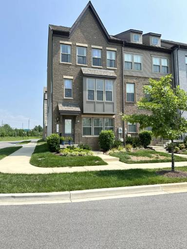 Main picture of 131 Albany Pl