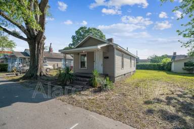 Main picture of 102 Black Ave