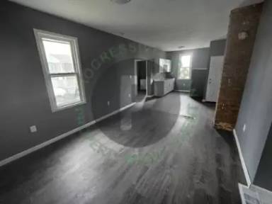 Main picture of 7040 Roy Ave