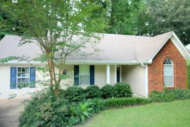 Main picture of 910 Crawford Cir