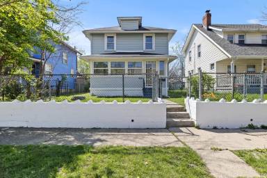 Main picture of 885 Camden Ave