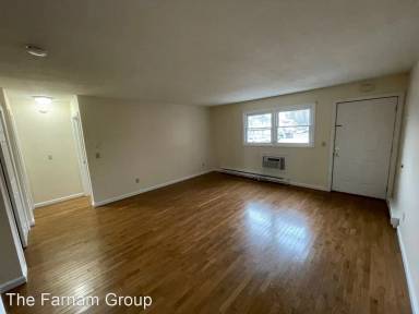 Main picture of 161 W Spring St