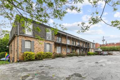 Main picture of 2964 Rhodes Cir S