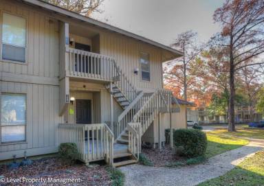 Main picture of 2087 Seacliff Dr N