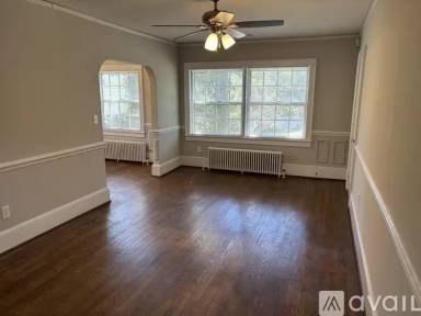 Main picture of 908 Clarendon St