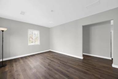 Main picture of 1460 Oakwood Ave