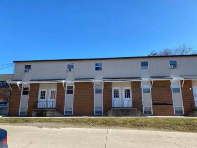Main picture of 242 W 9th Ave