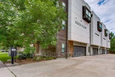 Main picture of 5810 Bryan Pkwy