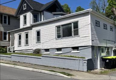 Main picture of 412 N 8th St