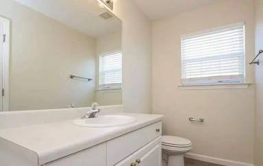 Main picture of 118 Bainbridge Ct