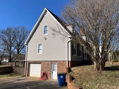 Main picture of 1775 Ralee Dr