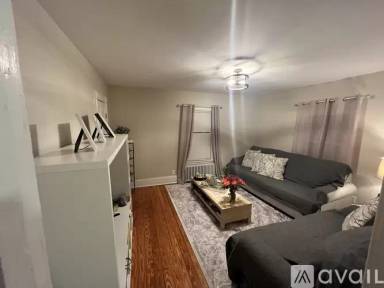 Main picture of 376 Washington St