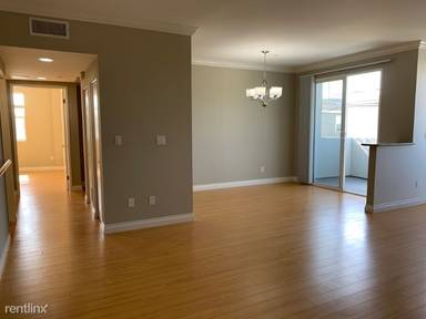 Main picture of 6931 Kittyhawk Ave