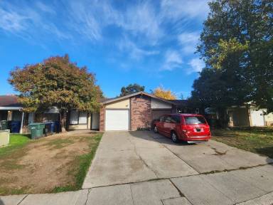 Main picture of 4403 Palm Ave