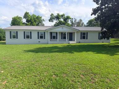 Main picture of 6354 E Highway 122