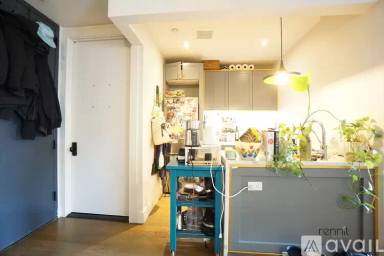 Main picture of 295 Montgomery St