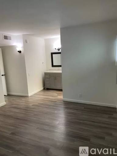 Main picture of 1014 W Huntington Dr
