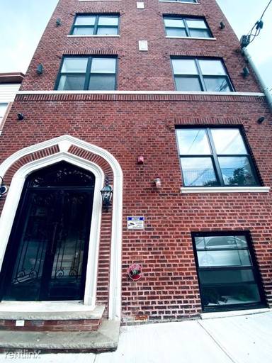 Main picture of 7 Magnolia Ave