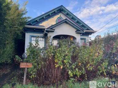 Main picture of 3409 SE 22nd Ave