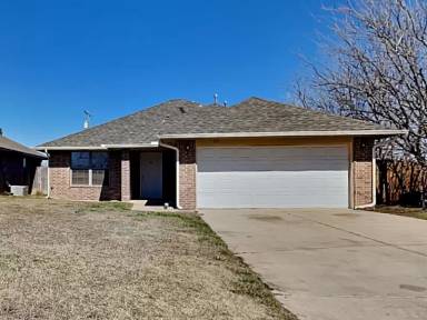 Main picture of 521 NW 111th St