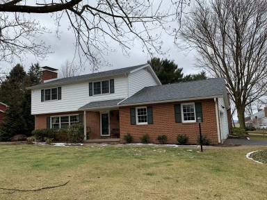 Main picture of 604 Outer Dr
