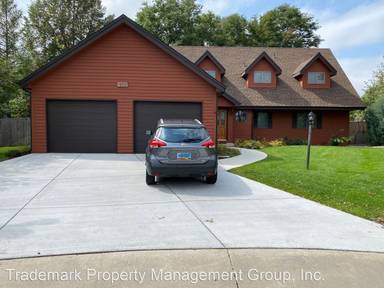Main picture of 2737 Crestview Ct