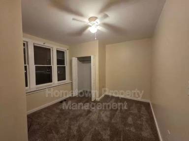 Main picture of 3623 Derry St