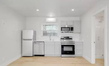 Main picture of 1815 San Andres St
