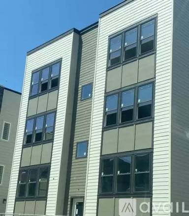 Main picture of 6447 S Ellis Ave