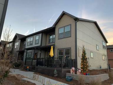 Main picture of 2323 Central Park Blvd