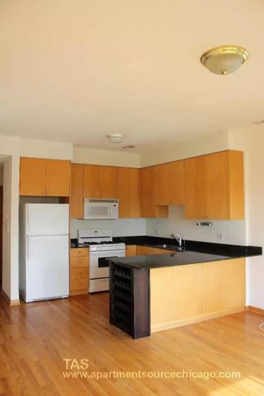 Main picture of 1445 N Wieland St