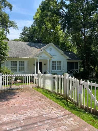 Main picture of 1108 E 7th Ave