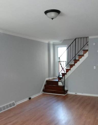 Main picture of 1913 W 7th St