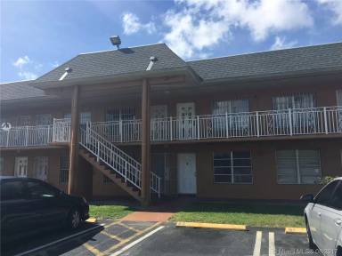 Main picture of 271 NW 177th St