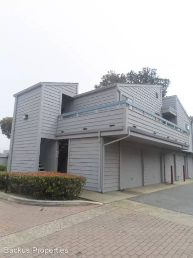 Main picture of 3095 Marina Dr
