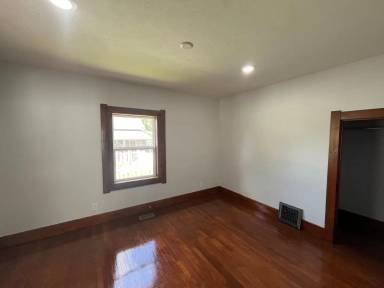 Main picture of 834 Eastside Blvd