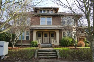 Main picture of 940 24th Ave