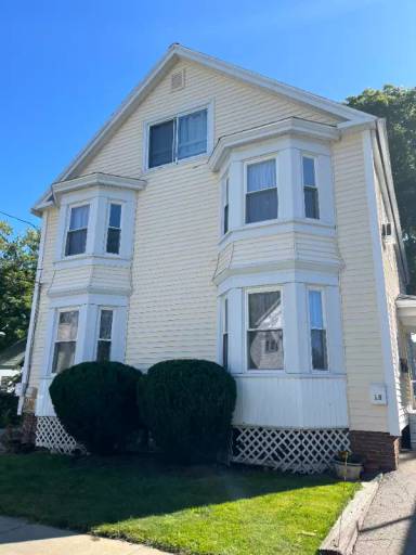 Main picture of 15 Maple St