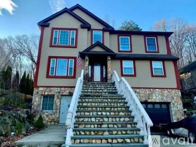 Main picture of 130 Valley View Dr