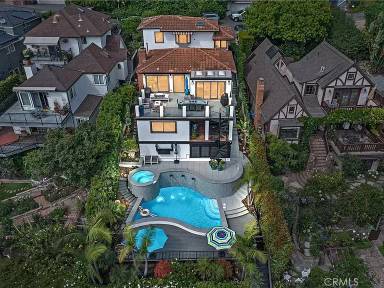 Main picture of 750 Rembrandt Dr