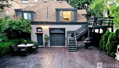 Main picture of 612 W Deming Pl