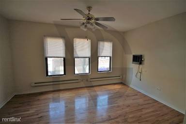 Main picture of 815-23 W Cornelia Ave