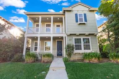 Main picture of 638 W Gravino Dr