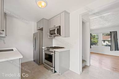 Main picture of 8326 N Wayland Ave